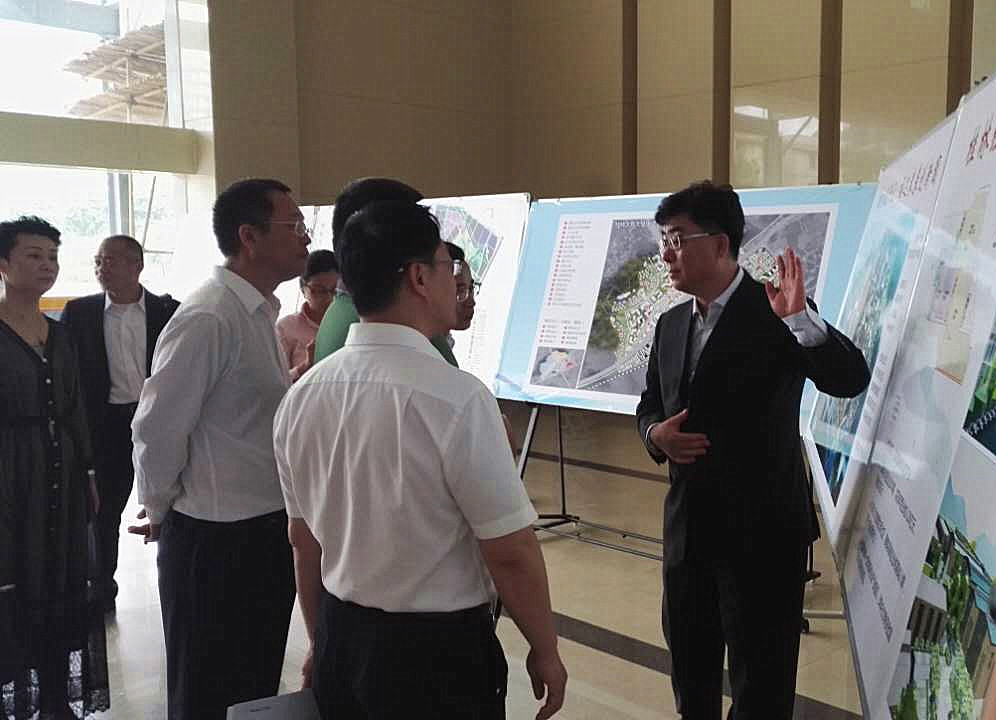 上海市张江高新区管委会 到usdt网投娱乐考察调研 
