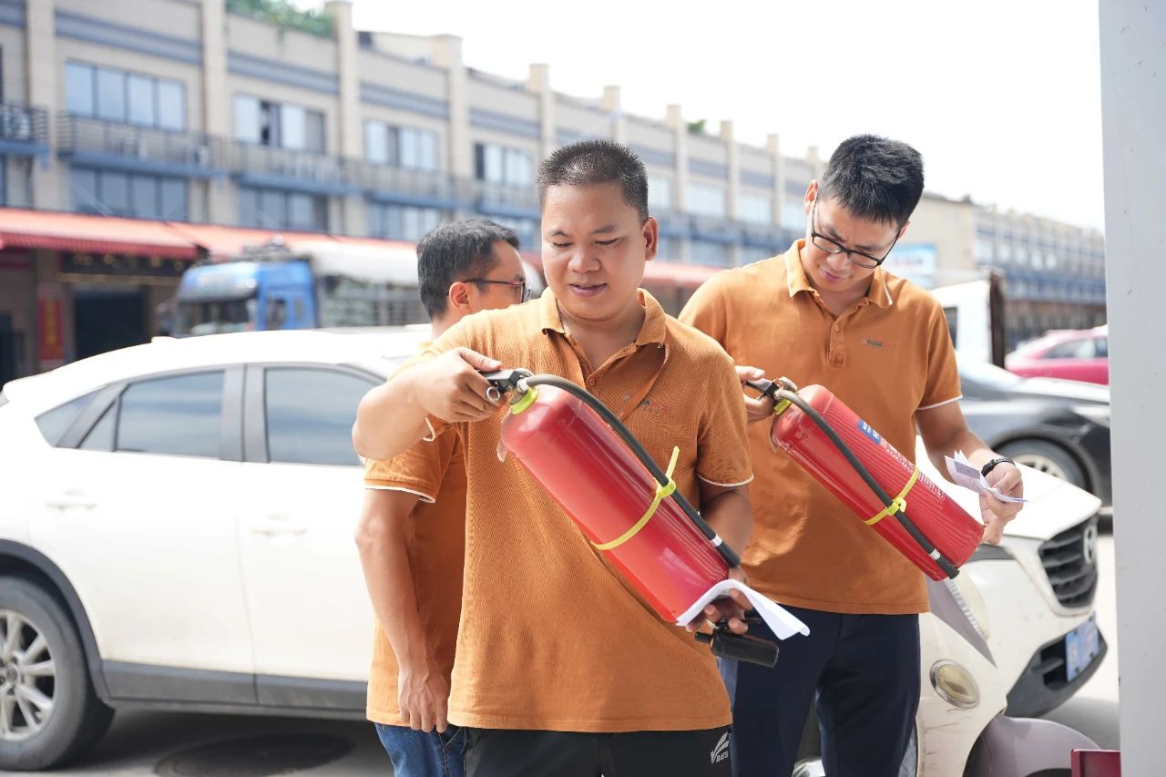 坚决筑牢安全防线！玉林usdt网投娱乐国际香料物流港开展安全生产大检查